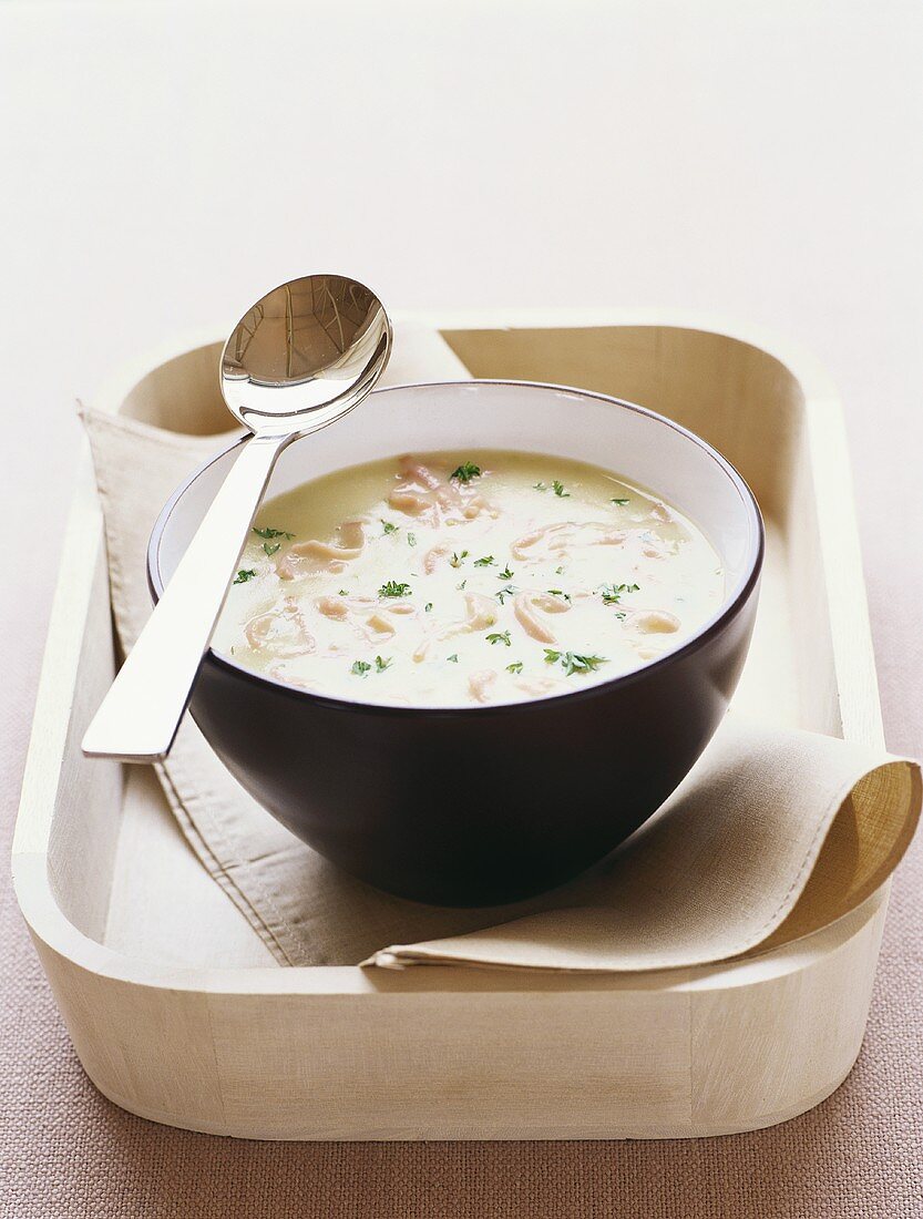 Potato and onion soup