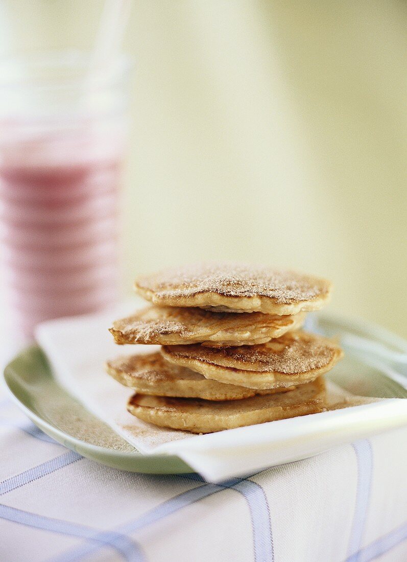 Kleine Zimt-Pfannkuchen