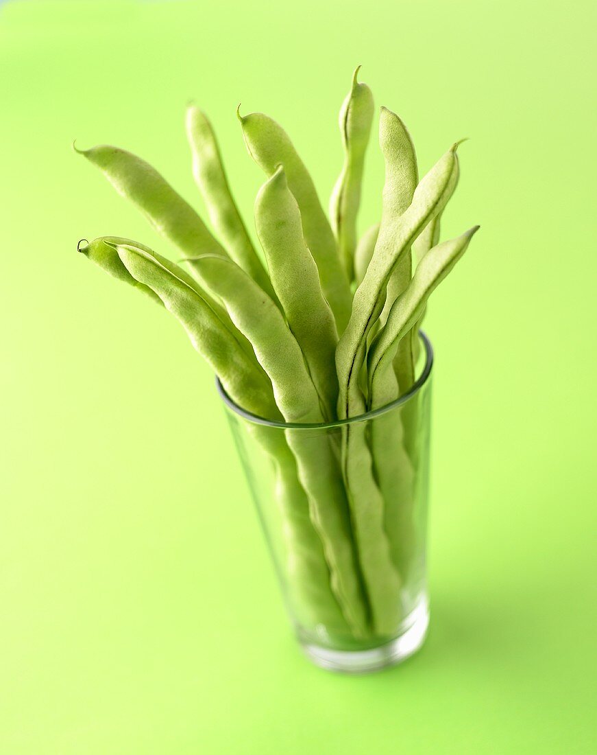 Green beans standing in a glass