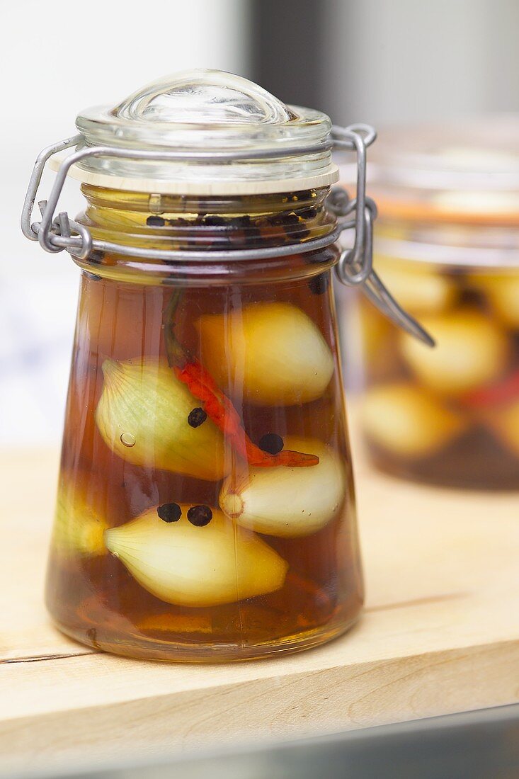 Sweet and sour pickled onions