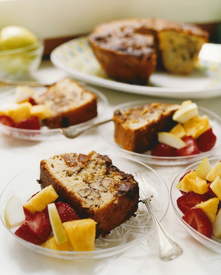 Banana and nut cake with fresh fruit