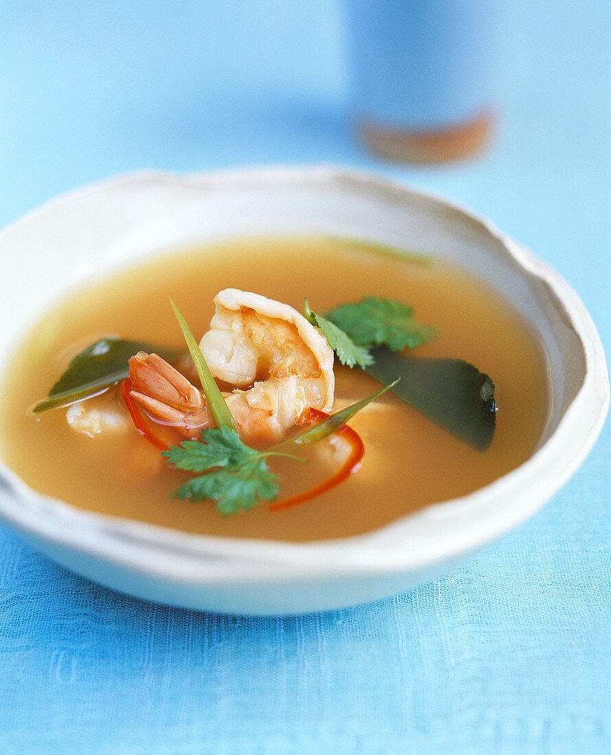 Zitronengras-Suppe mit Garnelen (Thailand)