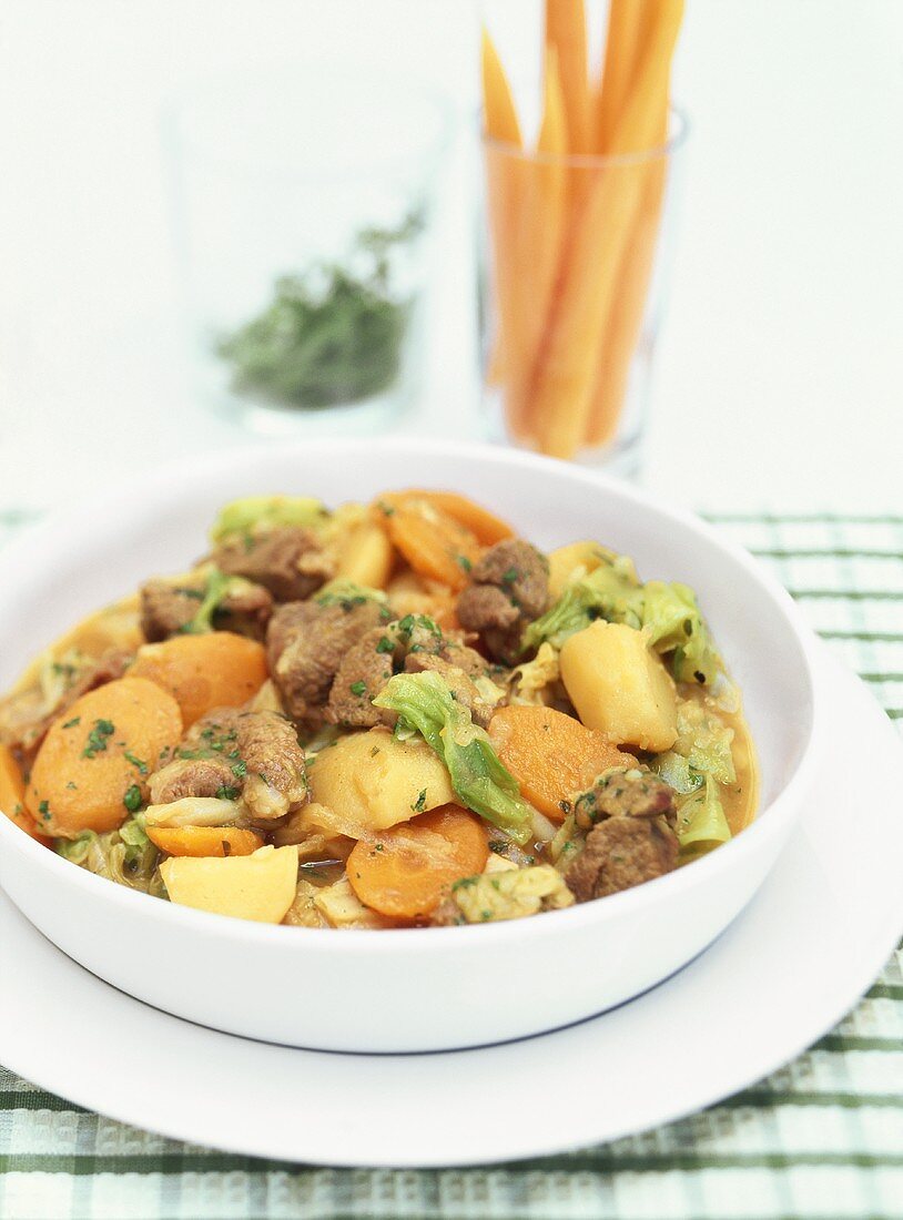 Irish Stew (Eintopf aus Hammelfleisch, Kartoffeln & Möhren)