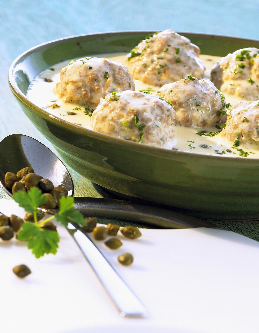 Königsberger meatballs