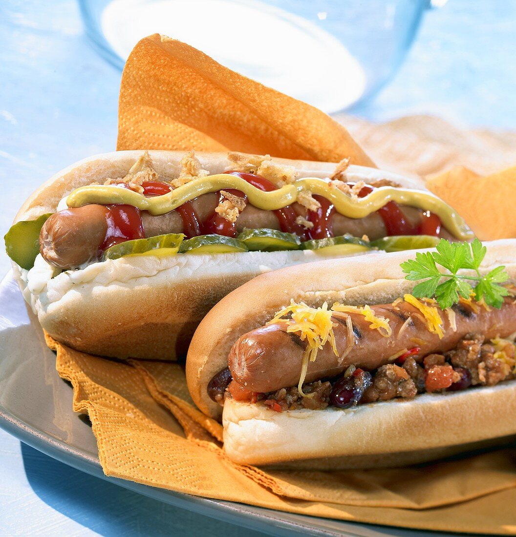 Texas chili dog and hot dog