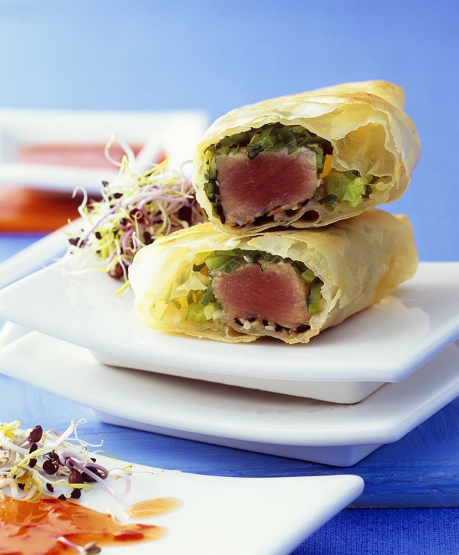 Tuna in sesame pastry 