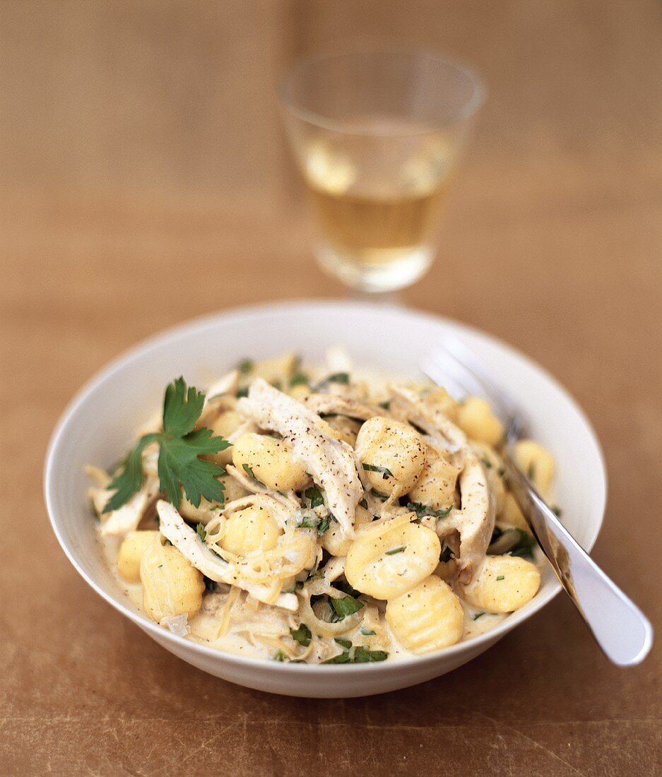 Gnocchi with turkey breast and cream sauce