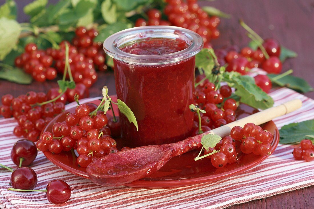 Redcurrant jam