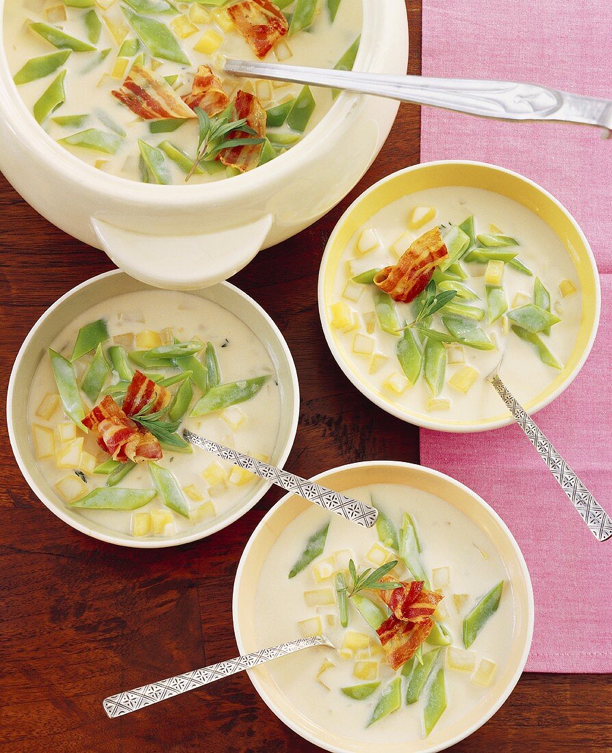 Rheinische Bohnensuppe mit Speck