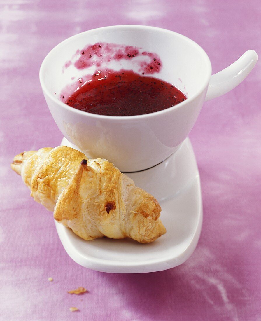 Lavendel-Mohn-Gelee & Blätterteig-Croissant