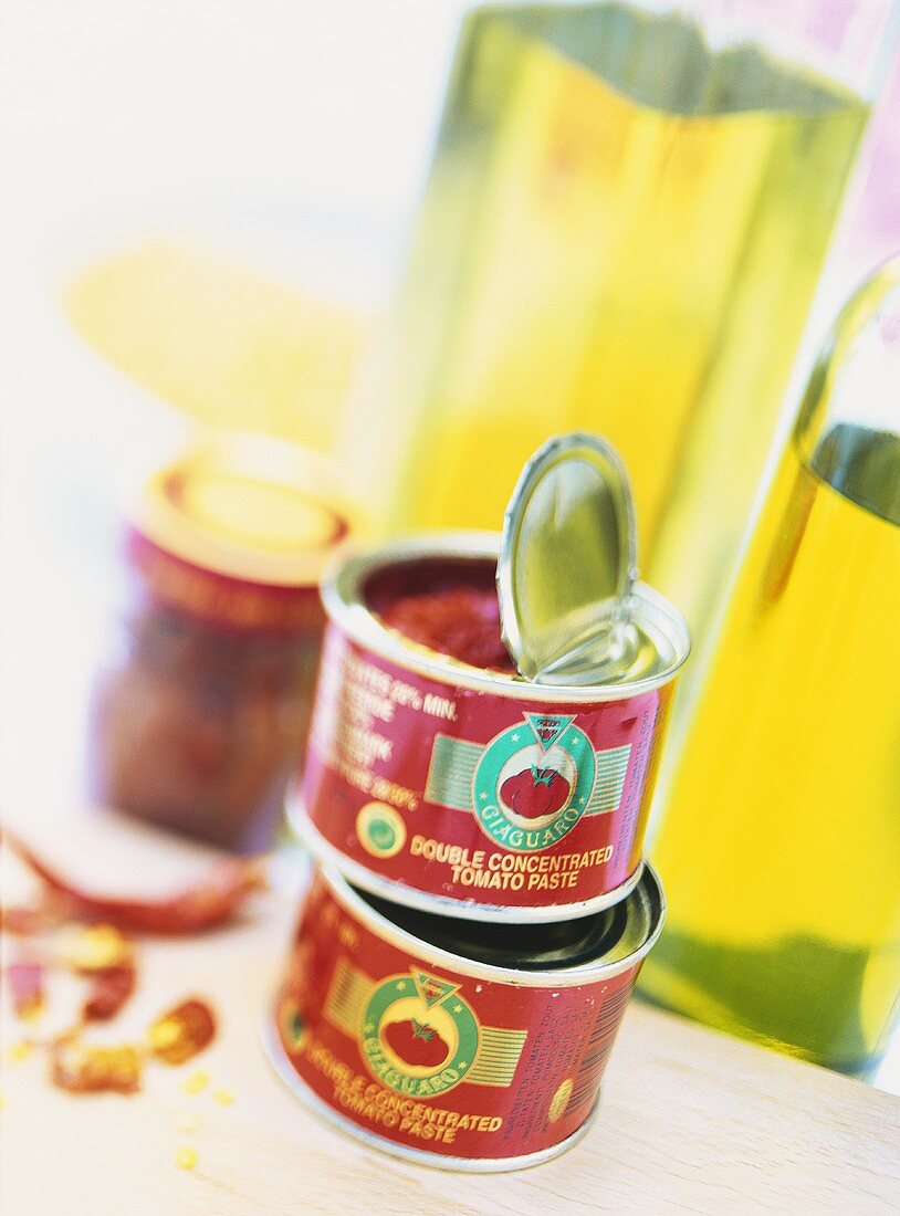 Tinned tomato paste and olive oil