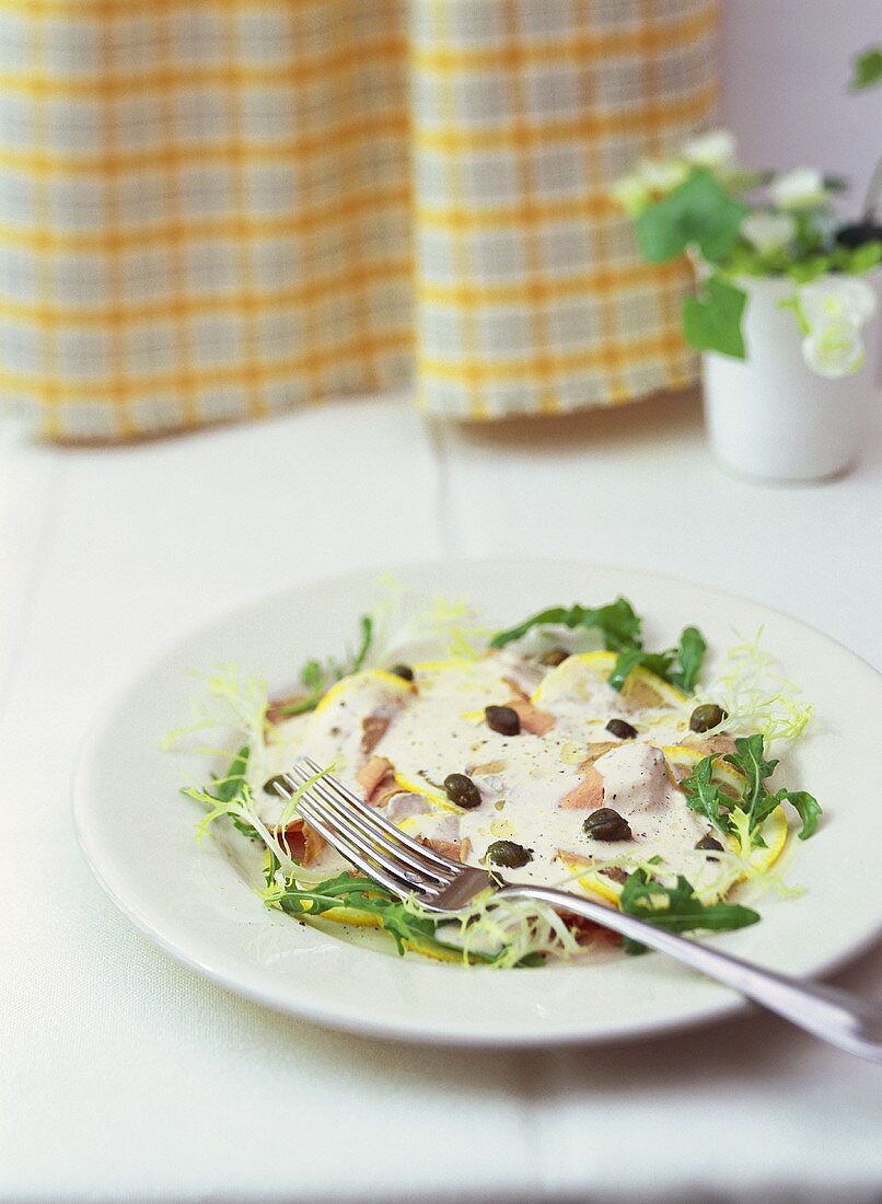 Vitello tonnato (Kalbfleisch mit Thunfisch-Kapern-Sauce)