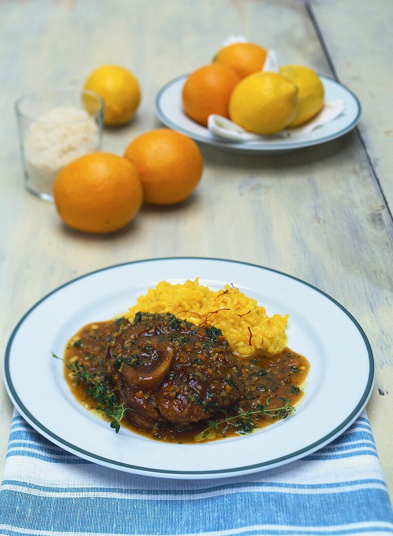 Ossobuco alla milanese (Geschmorte Kalbsbeinscheiben)