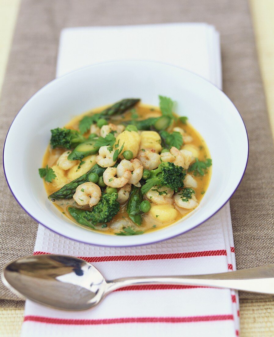 Gnocchi mit Garnelen, Brokkoli und Krustentiersud