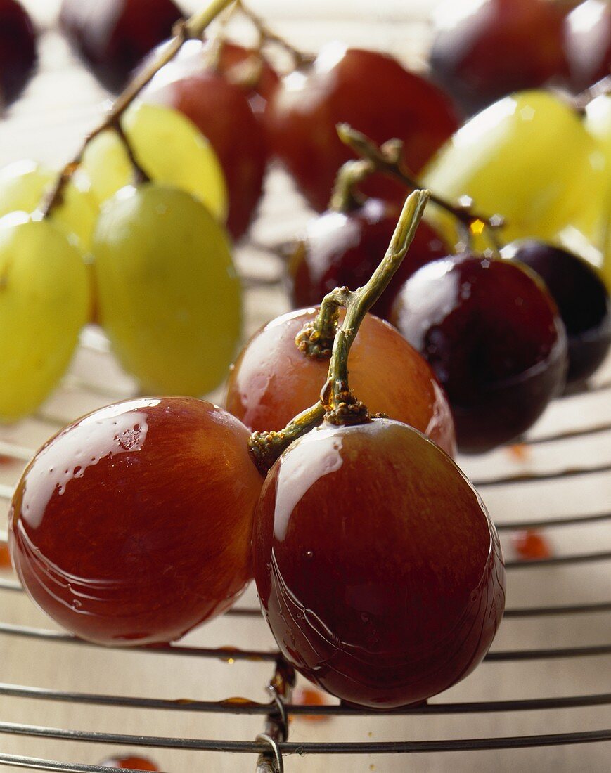 Glazed grapes