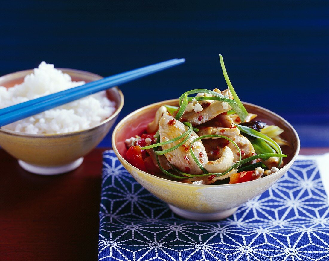 Spicy chicken with cashew nuts