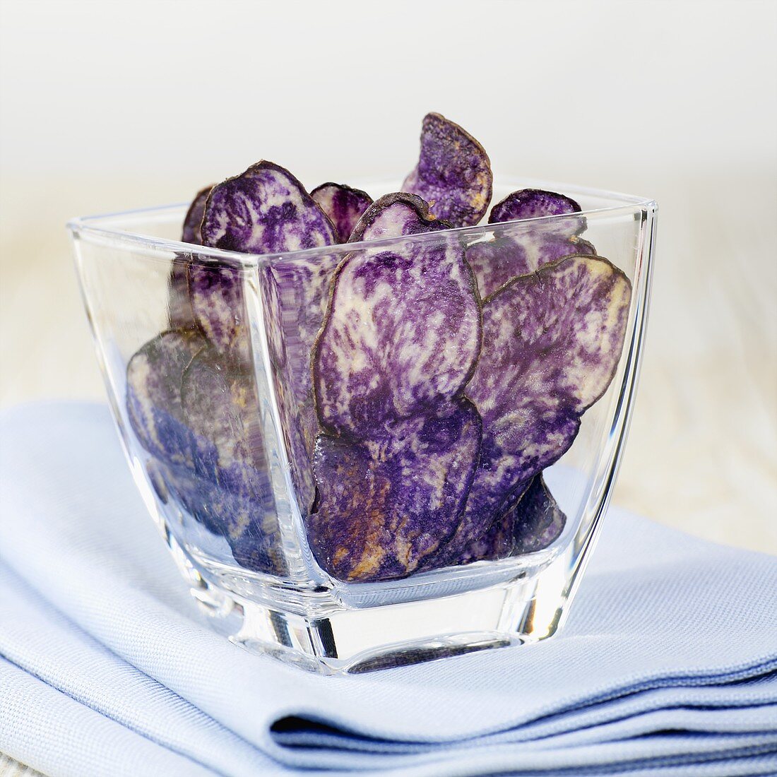 Vitelotte crisps