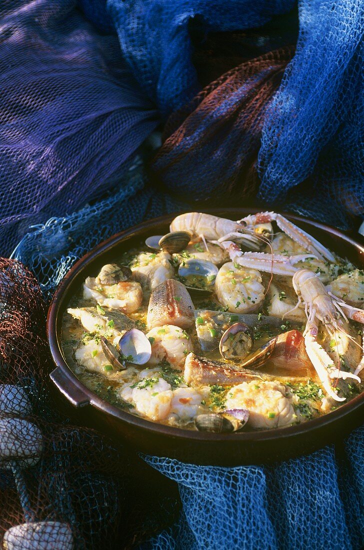Bouillabaisse (Fish stew, France)