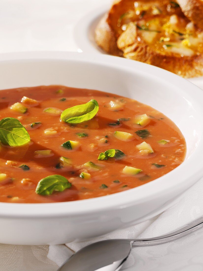 Tomato bread soup with courgettes