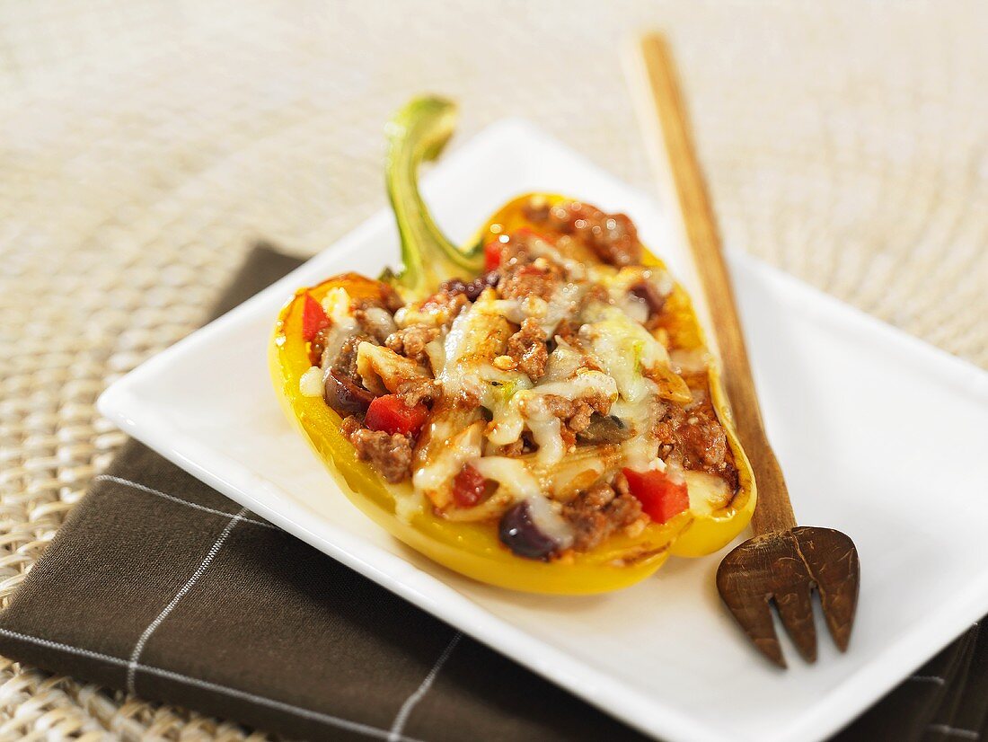 Yellow pepper stuffed with meat