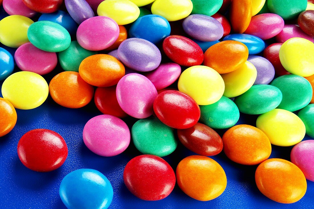 Coloured chocolate beans (Smarties)