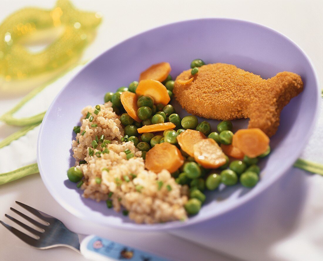 Breaded fish with peas, carrots and millet