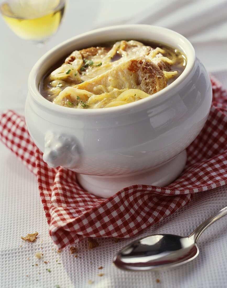 Onion soup with toasted cheese croute