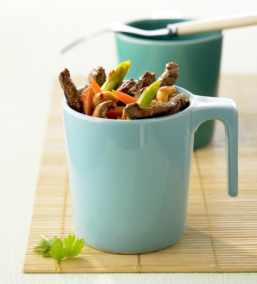 Beef stir-fry with cashew nuts