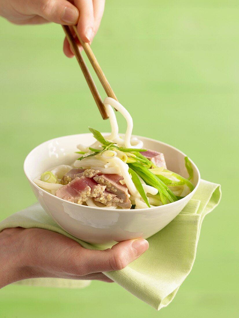 Udon noodles with fried tuna