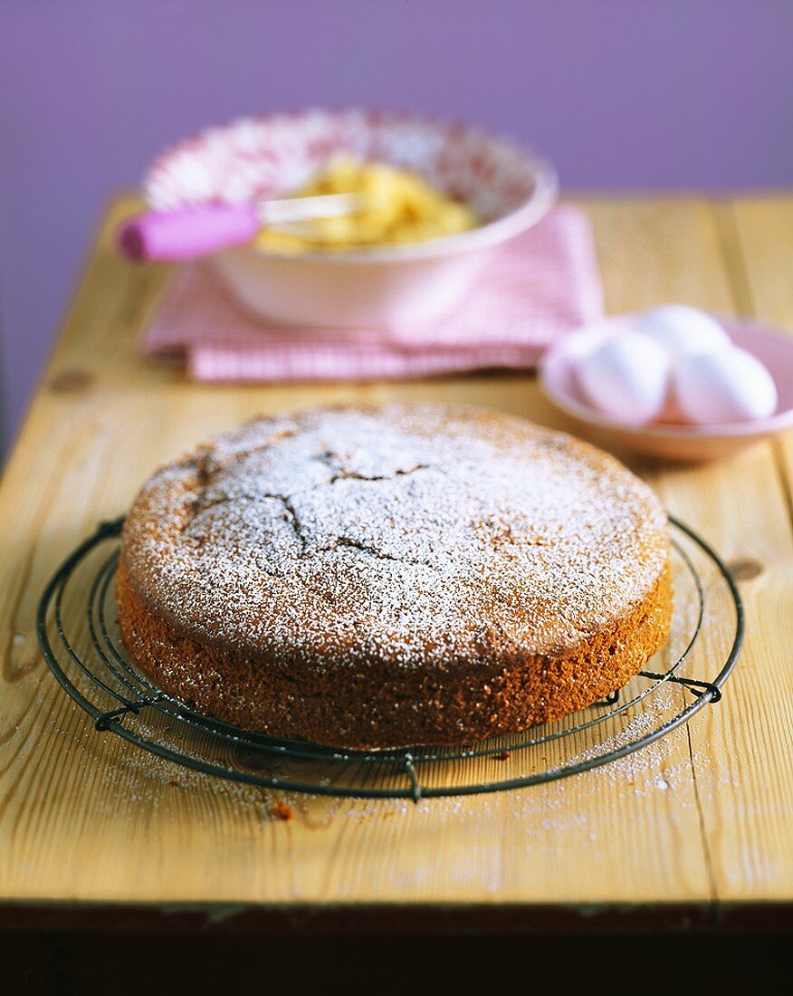 Lemon cake with icing sugar