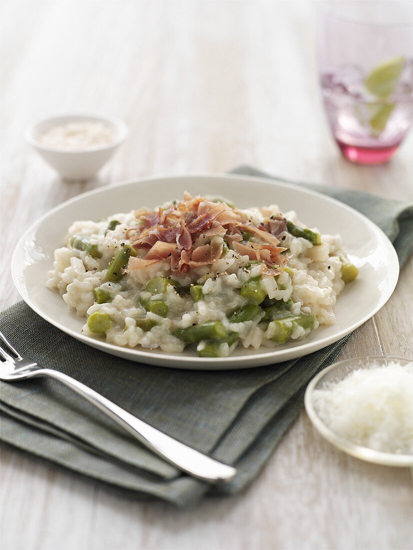 Spargelrisotto mit Schinken