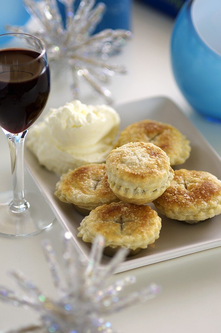 Mince pies with whipped cream