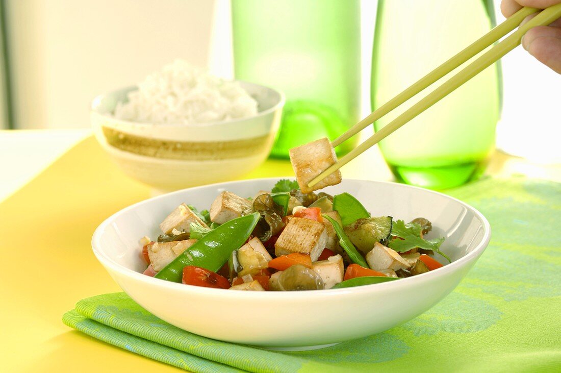 Stir-fried tofu and vegetables