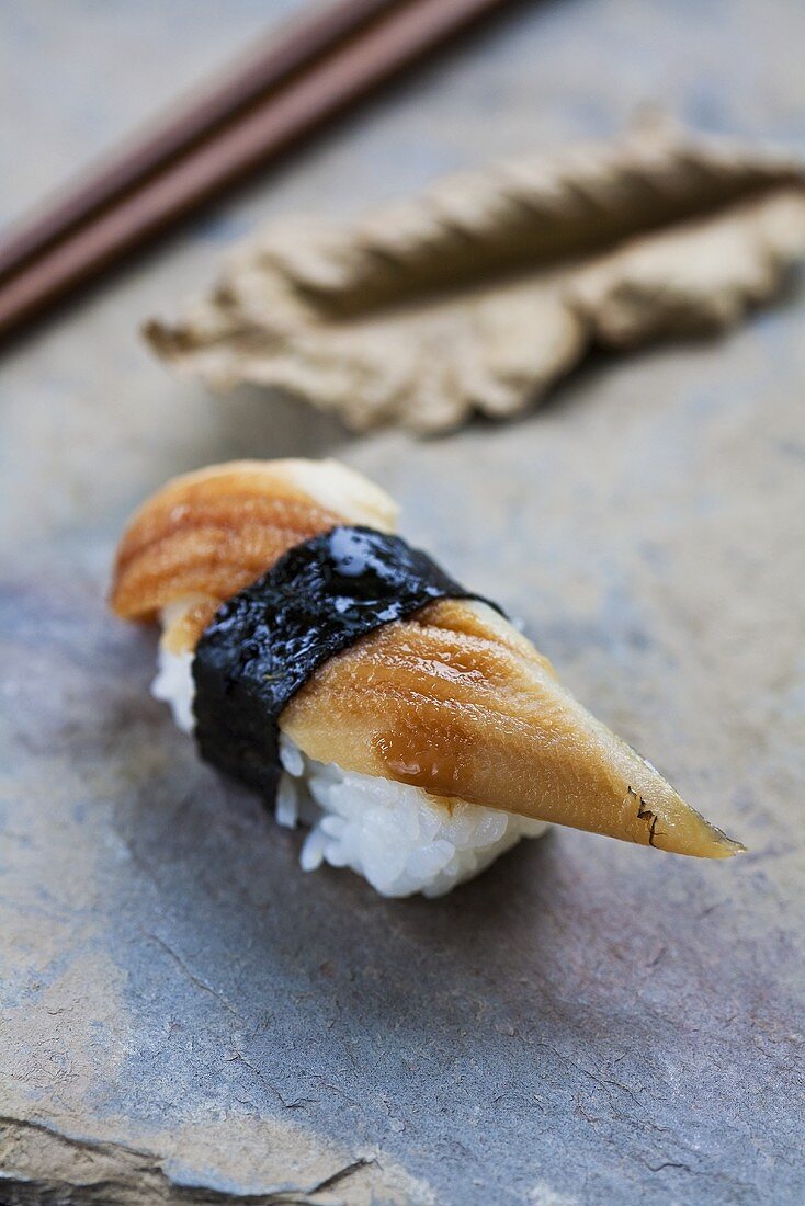 Nigiri-Sushi mit Aal (Anago), Japan