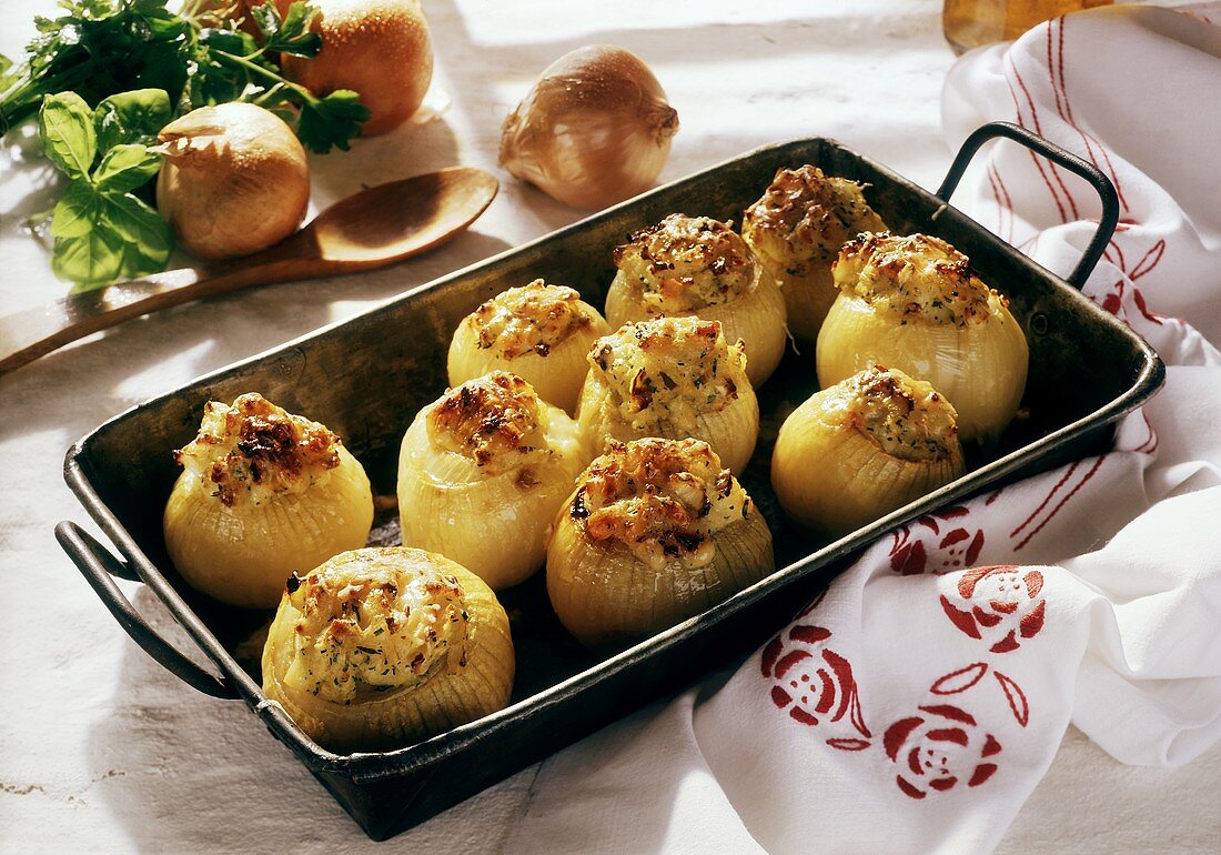 Onions with mashed potato stuffing