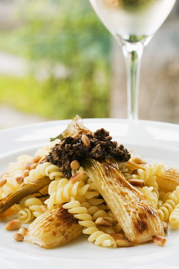 Pasta mit Stangensellerie und Pesto