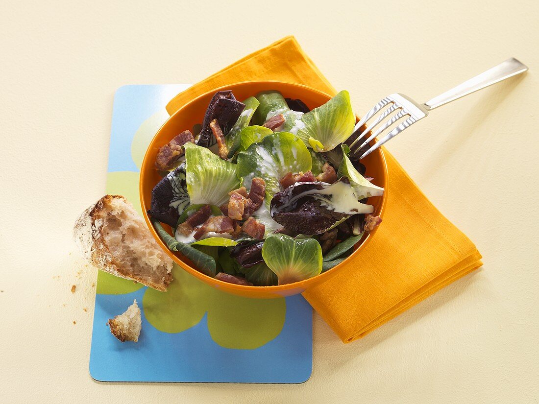 Cicorino-Salat mit Speckwürfel