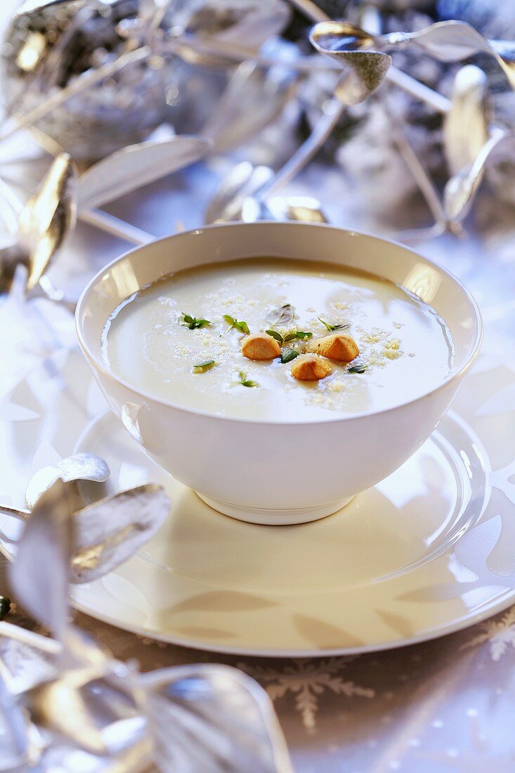 Zuppa di vino altoadesina (Wine soup with soup pearls)