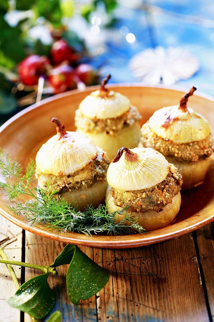 Onions with anchovy stuffing