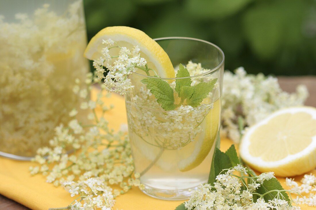 Elderflower lemonade