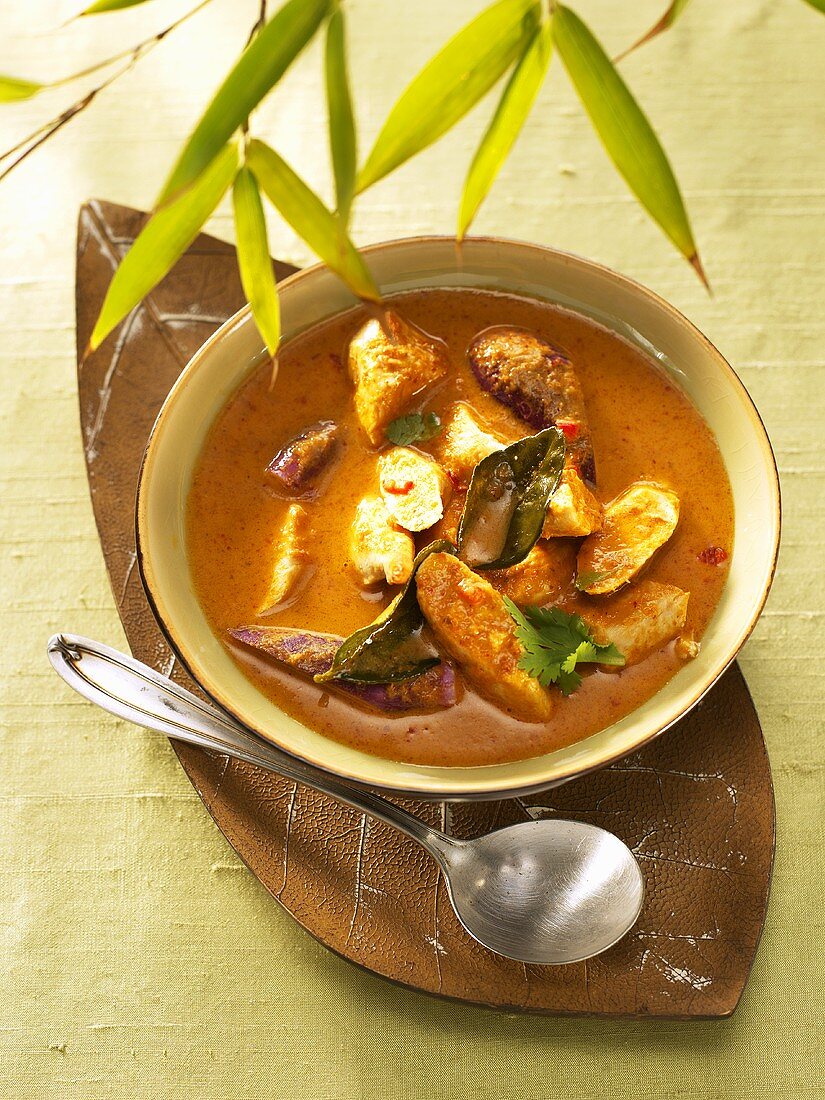 Rotes Hähnchencurry (Thailand)
