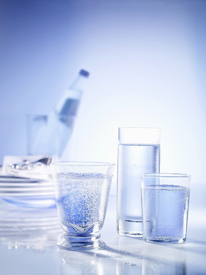 Drei Glas Mineralwasser