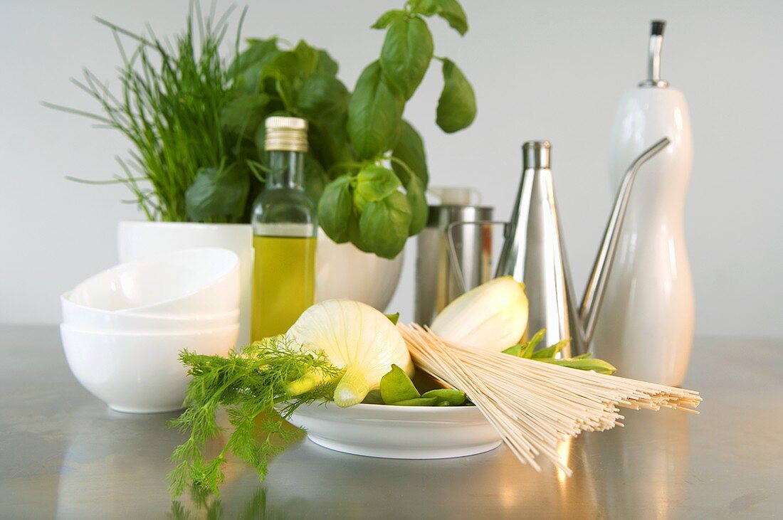 Ingredients for spaghetti with fennel
