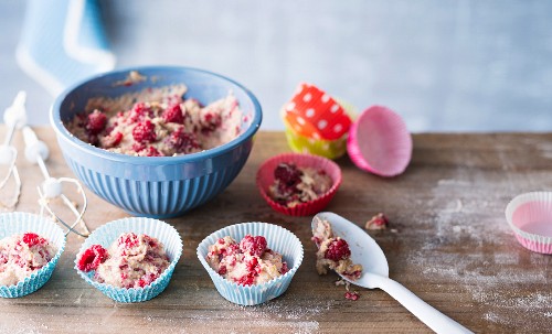 Baking with stevia: amatanth muffins with raspberries