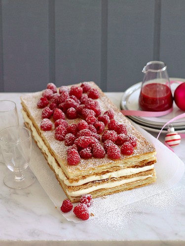 Millefeuille with raspberries (Christmas)