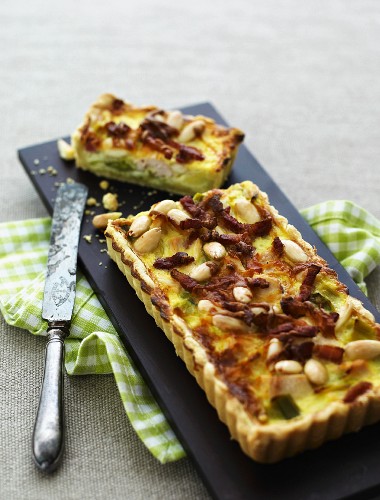 Leek tart with bacon and almonds