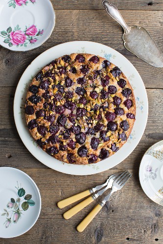 Cherry cake with pistachios (seen from above)