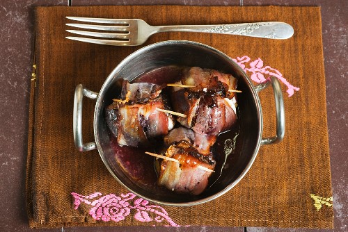 Feigen im Speckmantel mit Ziegenkäse und Garam Masala