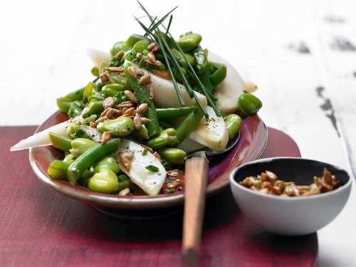 Bean and pear salad with sunflower seeds