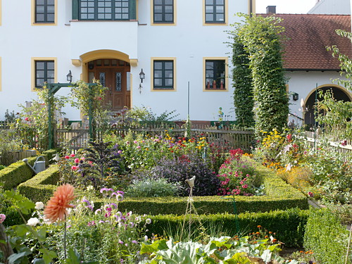 Künstlergarten : Blick vom Bauerngarten … – Bild kaufen – 12168975
